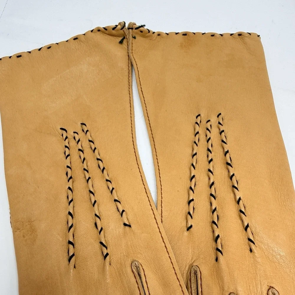 Vintage Deerskin Table Cut Gloves by Joseph Bruchac Taxidermy 6.5 Tan